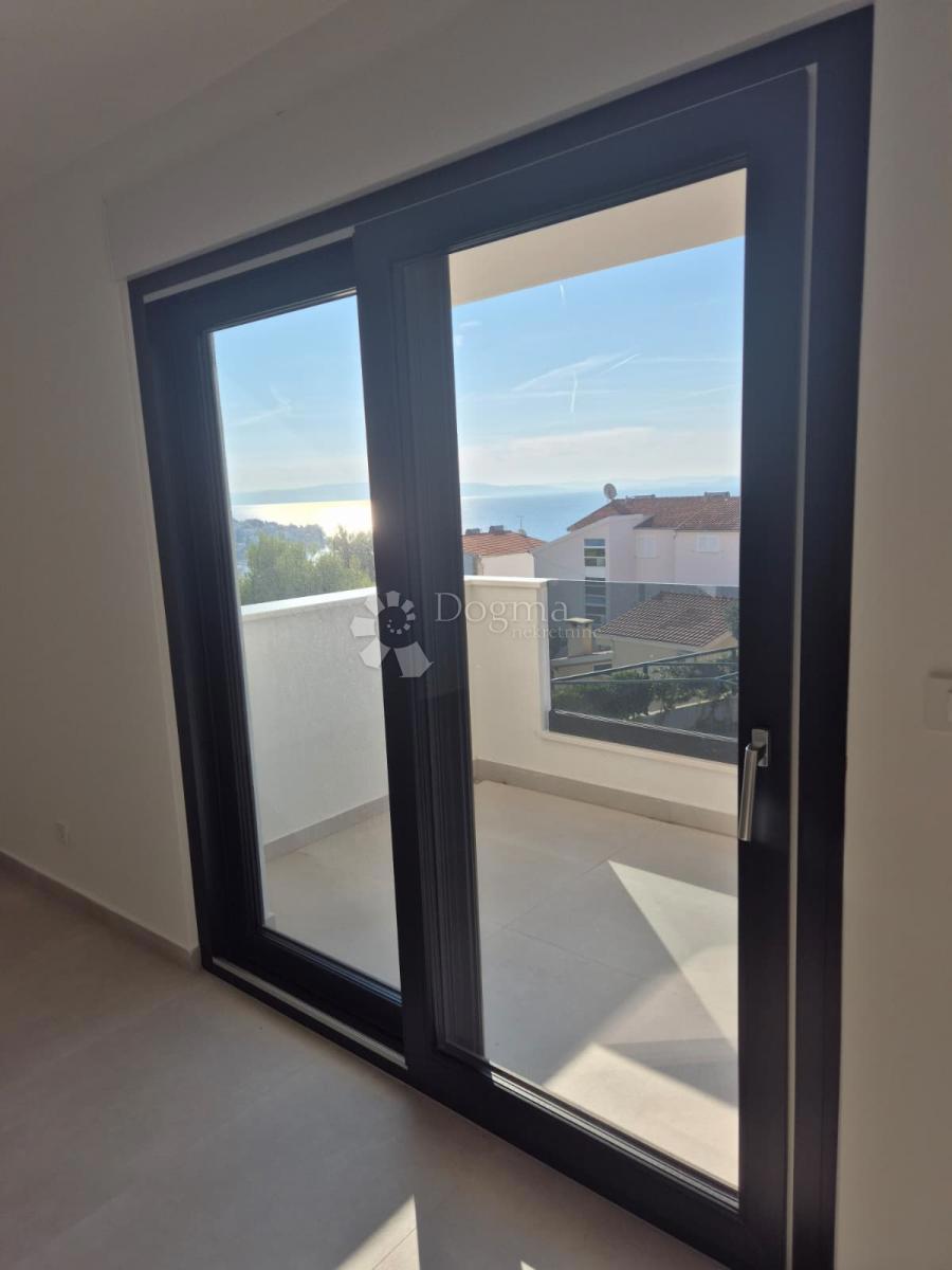 Stanovanje Okrug Gornji, Okrug, 85,83m2