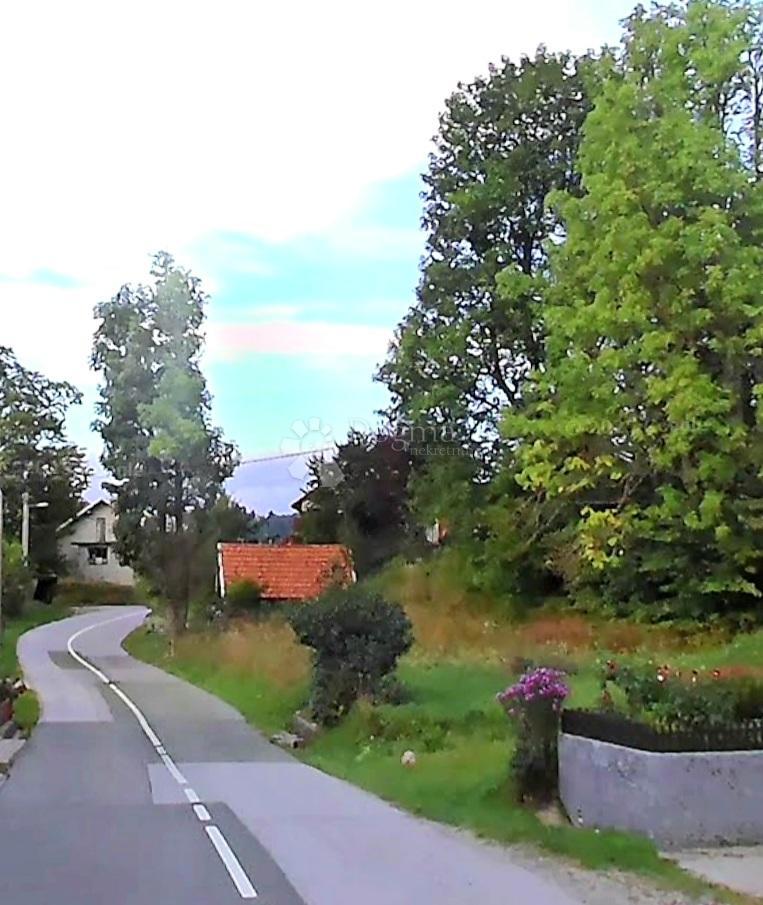 Zazidljivo zemljišče Vrata, Fužine, 683m2