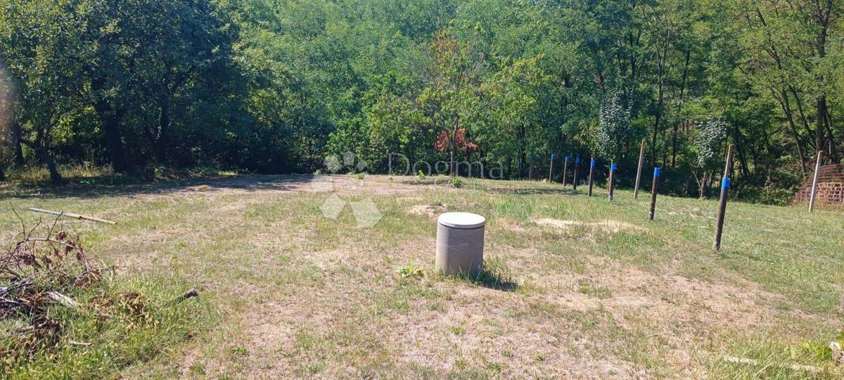 Zazidljivo zemljišče Hrebinec, Brckovljani, 1.627m2