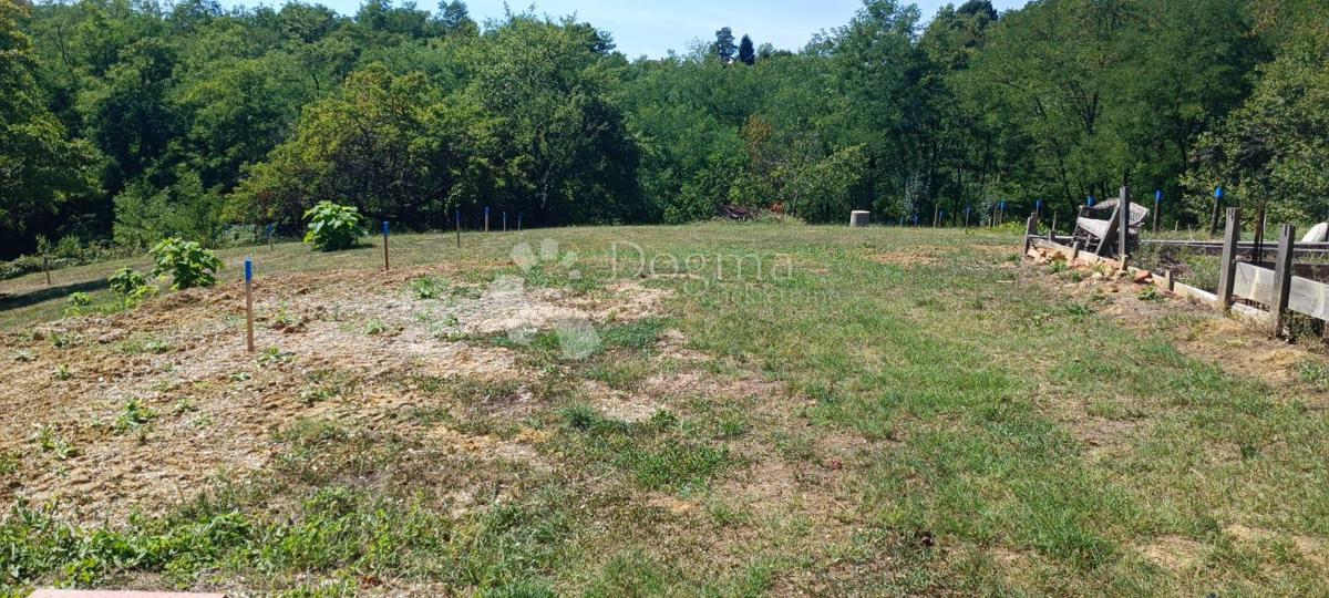 Zazidljivo zemljišče Hrebinec, Brckovljani, 1.627m2