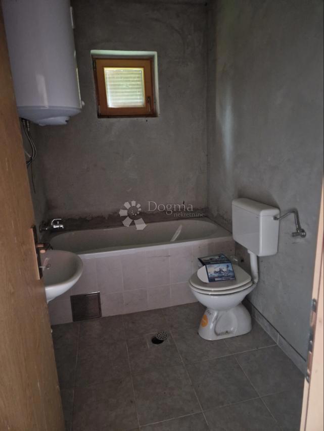 Hiša Popović Brdo, Karlovac - Okolica, 70m2