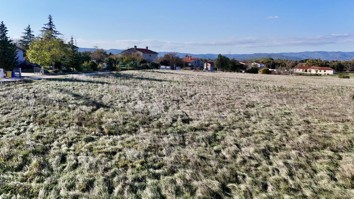 Zazidljivo zemljišče Kršan, 1.117m2