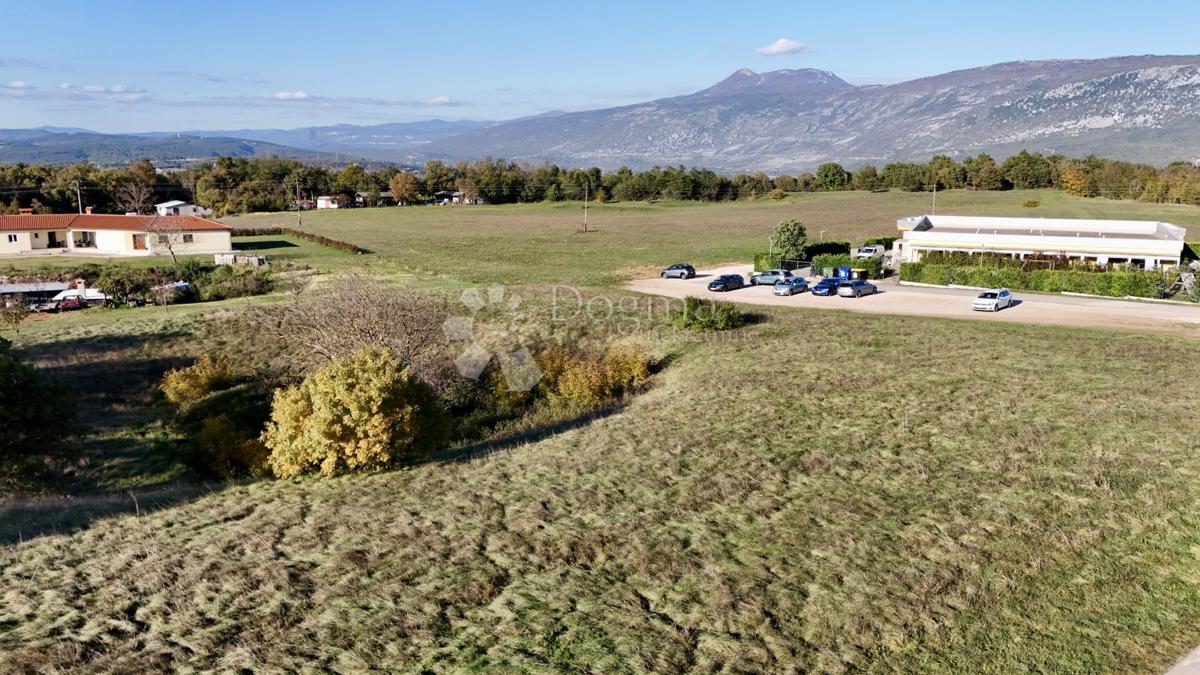 Zazidljivo zemljišče Kršan, 1.117m2