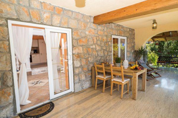 Hiša Smokvica Krmpotska, Novi Vinodolski, 680m2