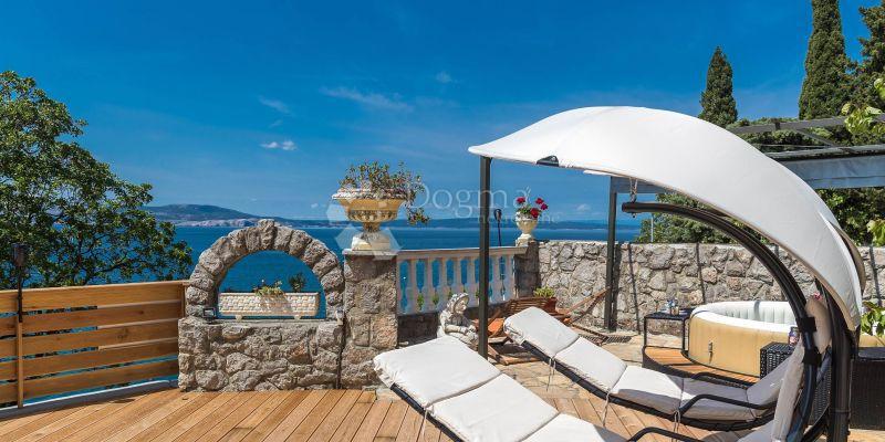 Hiša Smokvica Krmpotska, Novi Vinodolski, 680m2