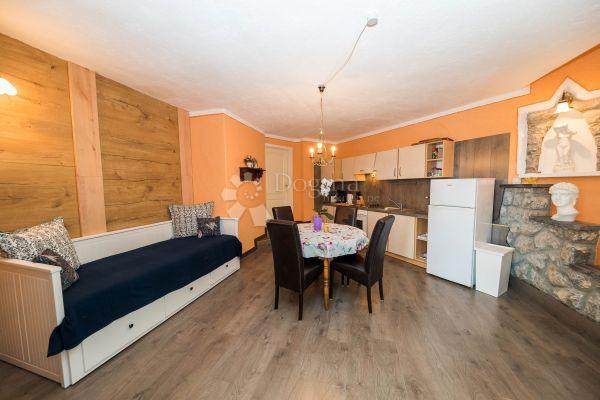 Hiša Smokvica Krmpotska, Novi Vinodolski, 680m2