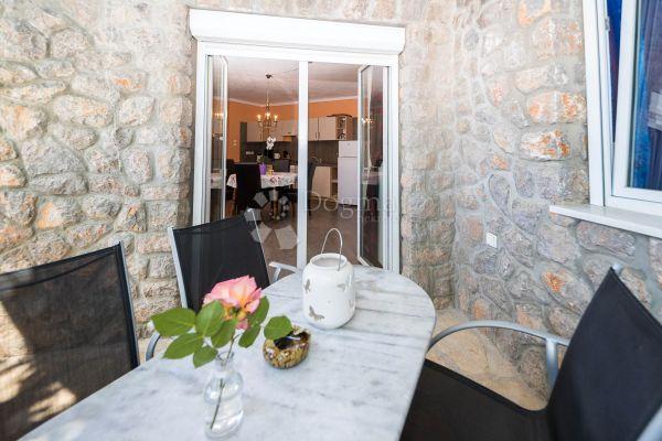 Hiša Smokvica Krmpotska, Novi Vinodolski, 680m2