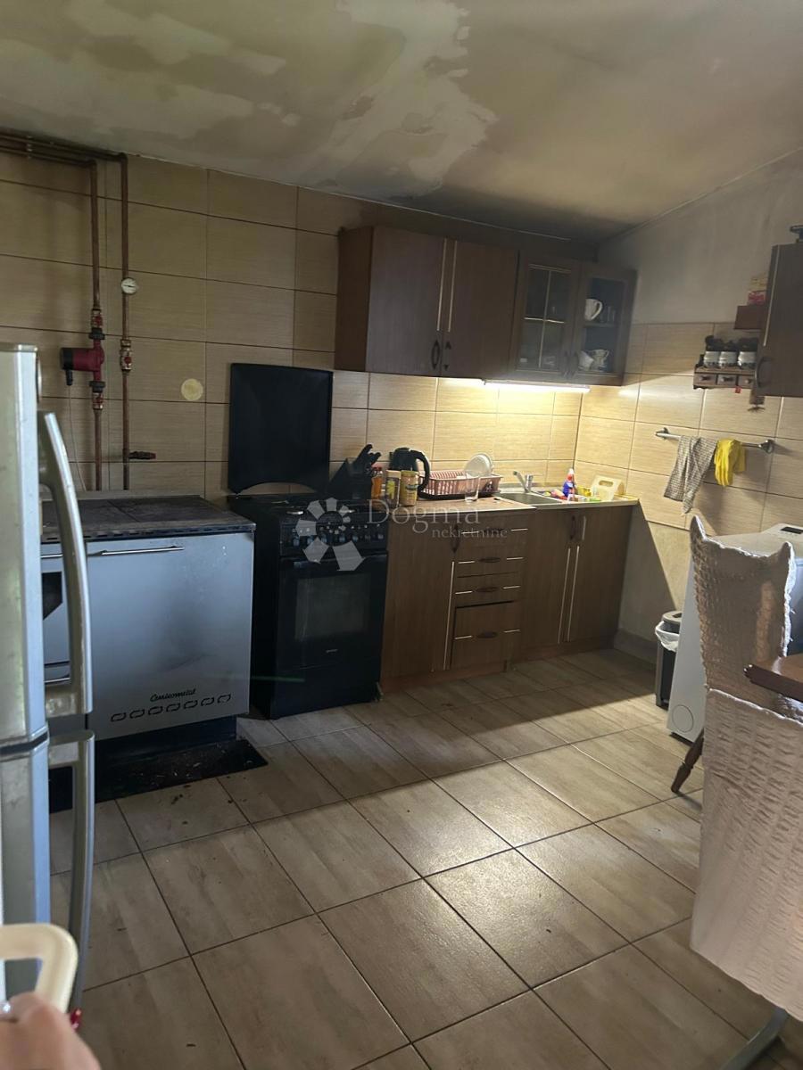 Hiša Stari Brod, Lekenik, 75m2