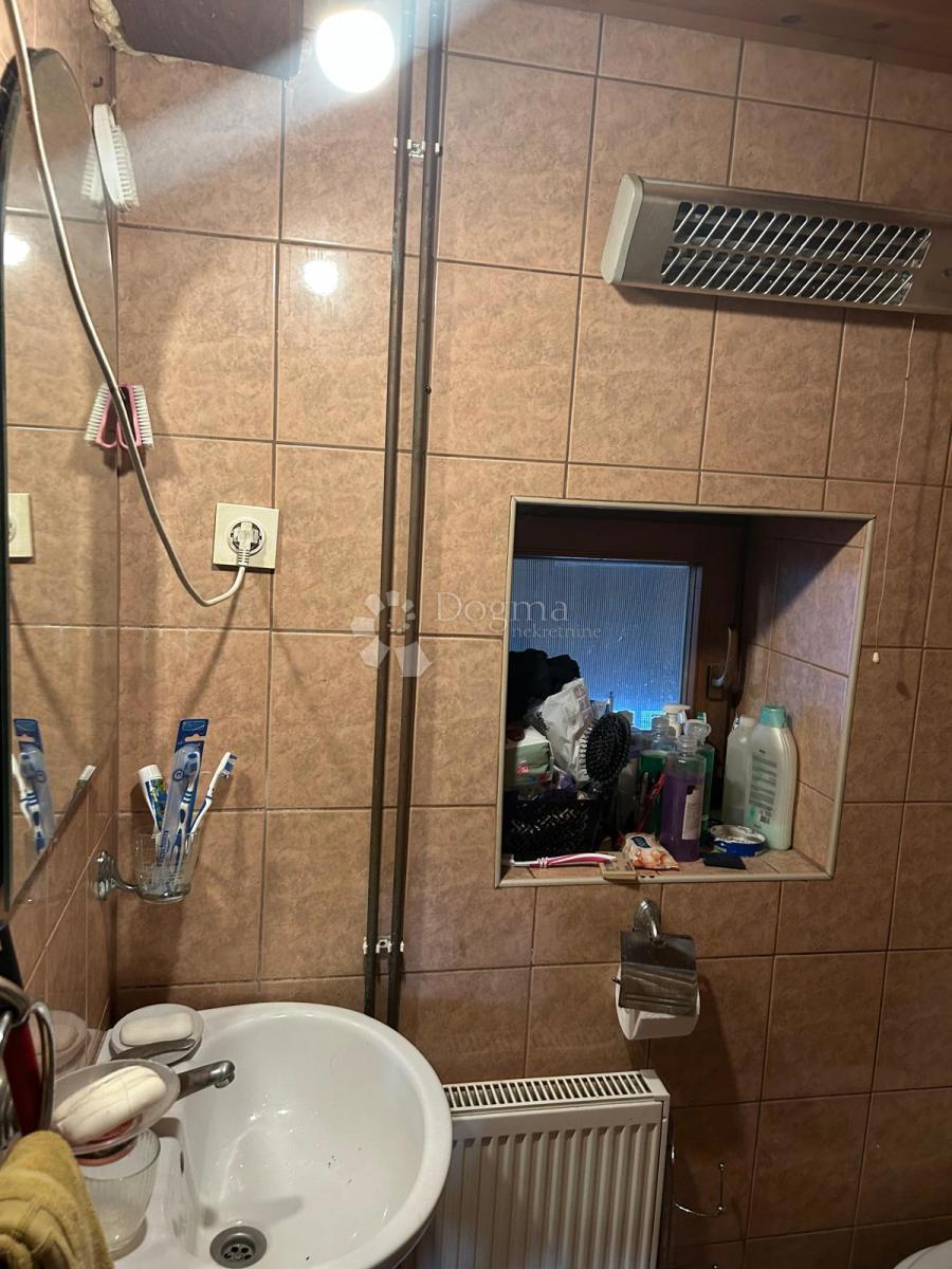 Hiša Stari Brod, Lekenik, 75m2