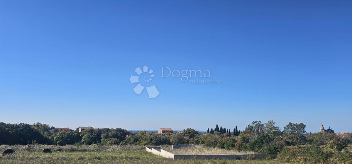 Zazidljivo zemljišče Kanfanar, 646m2