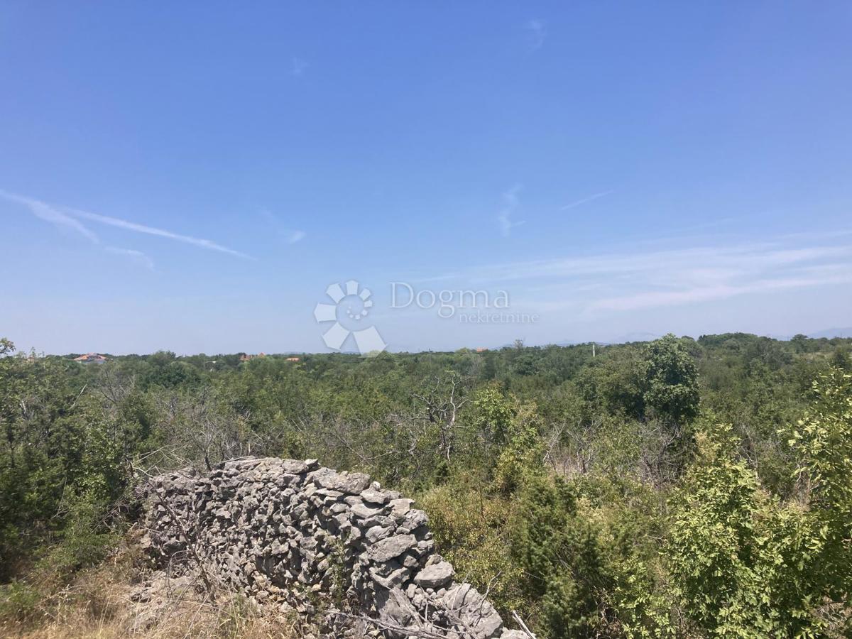 Zazidljivo zemljišče Rupe, Skradin, 16.500m2