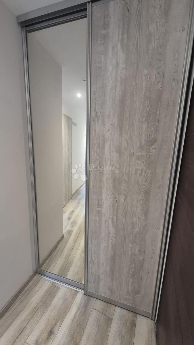 Dvosobno stanovanje v centru Pulja, površina 72,83 m2 