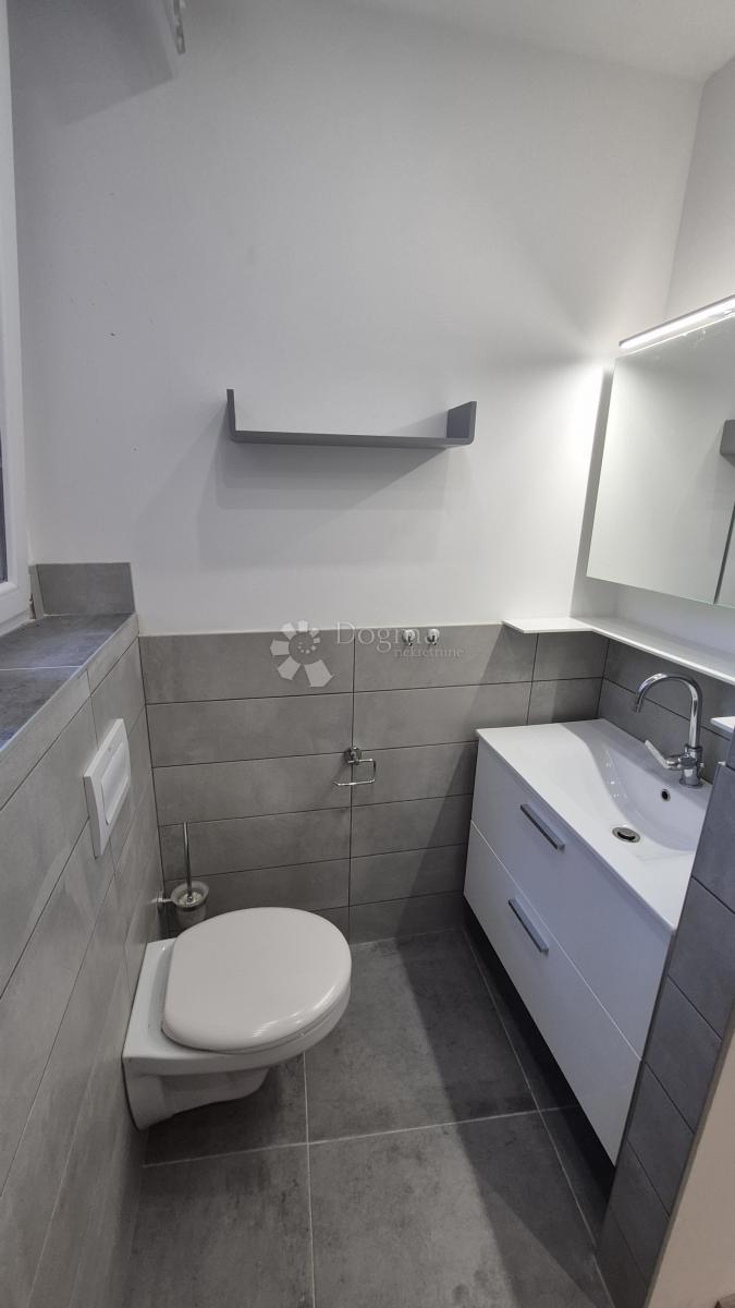 Dvosobno stanovanje v centru Pulja, površina 72,83 m2 