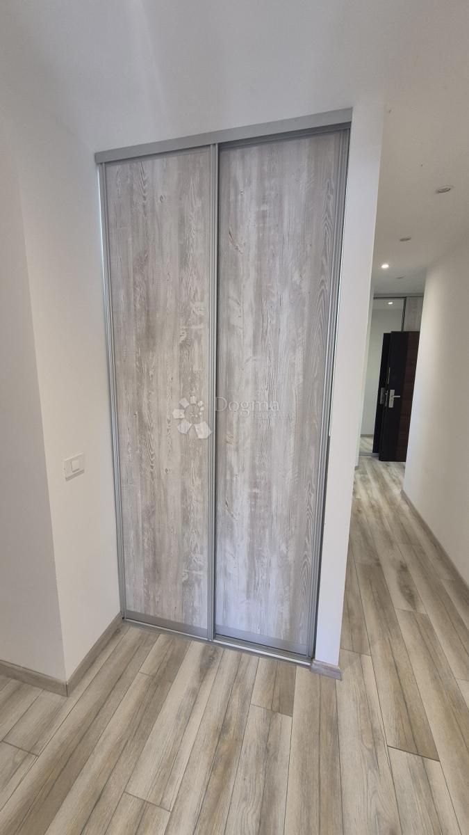 Dvosobno stanovanje v centru Pulja, površina 72,83 m2 