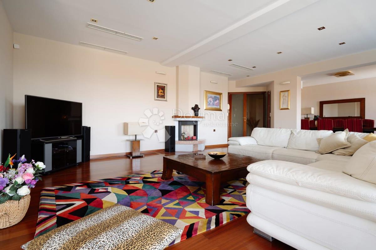 Hiša Kožino, Zadar - Okolica, 880m2