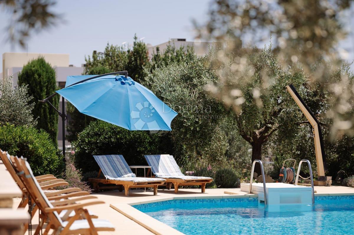 Hiša Kožino, Zadar - Okolica, 880m2