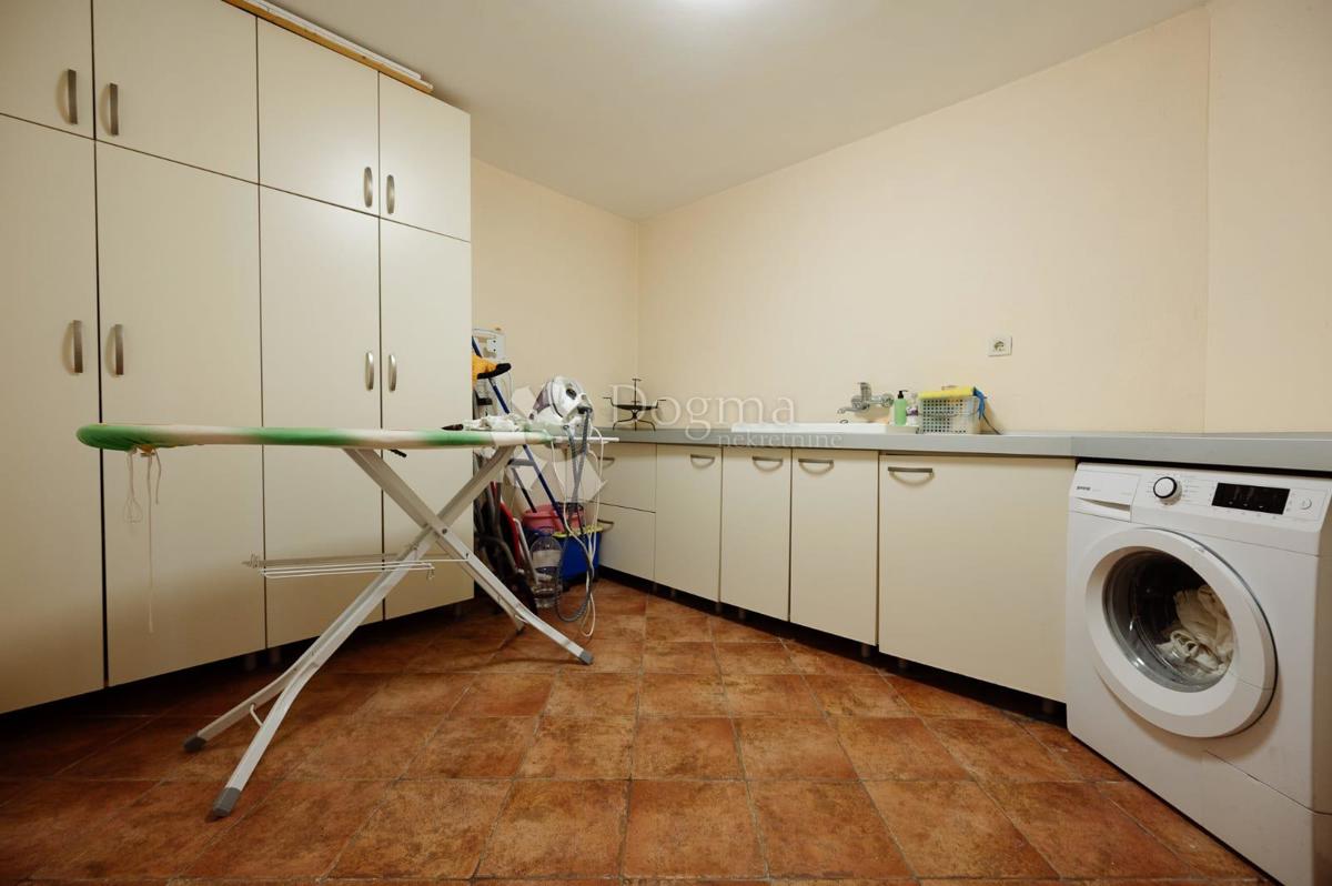 Hiša Kožino, Zadar - Okolica, 880m2