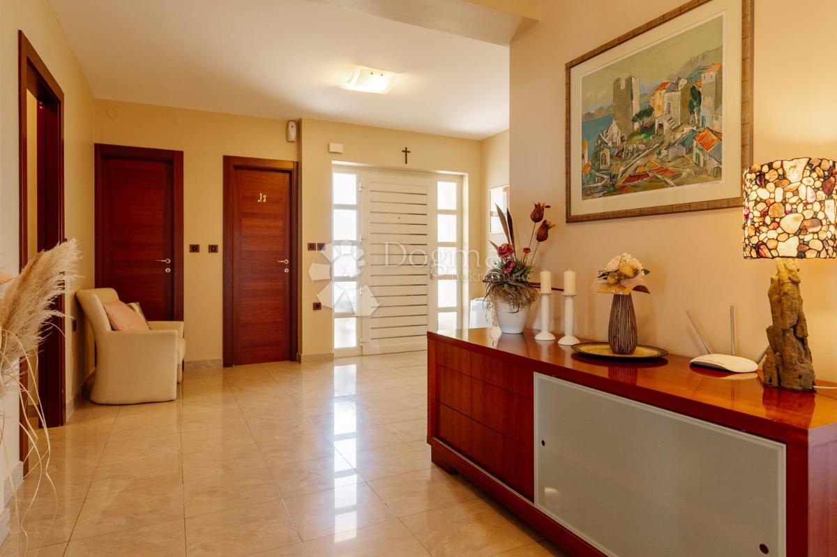 Hiša Kožino, Zadar - Okolica, 880m2