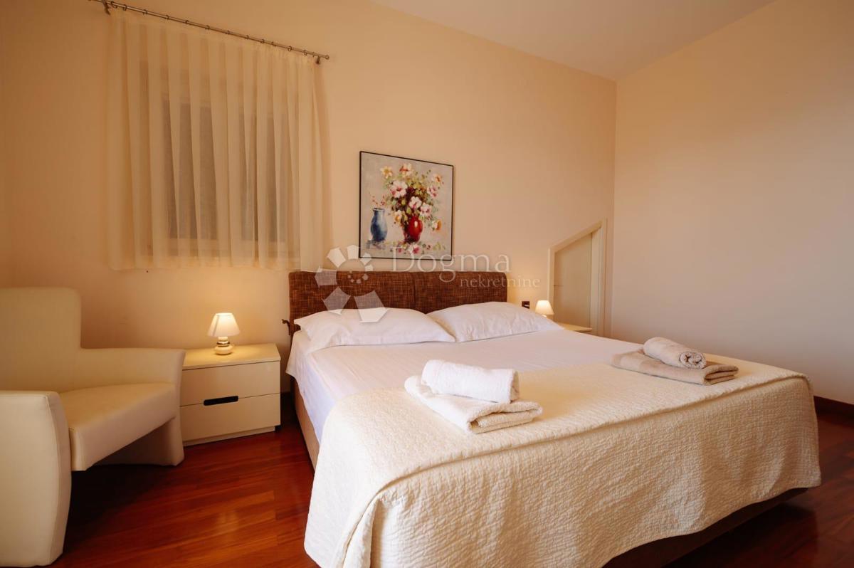 Hiša Kožino, Zadar - Okolica, 880m2