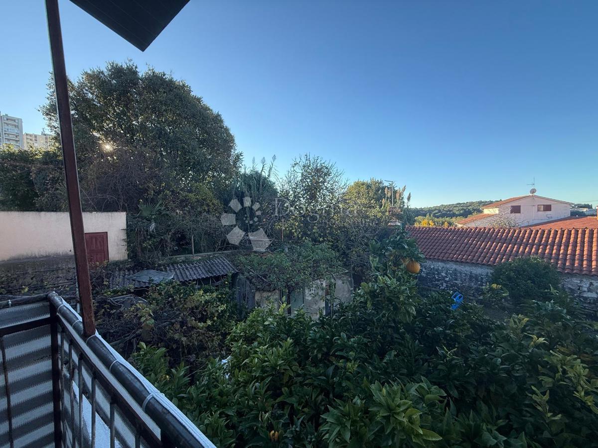 Samostojna hiša z dvema ločenima stanovanjema - VERUDA, PULA