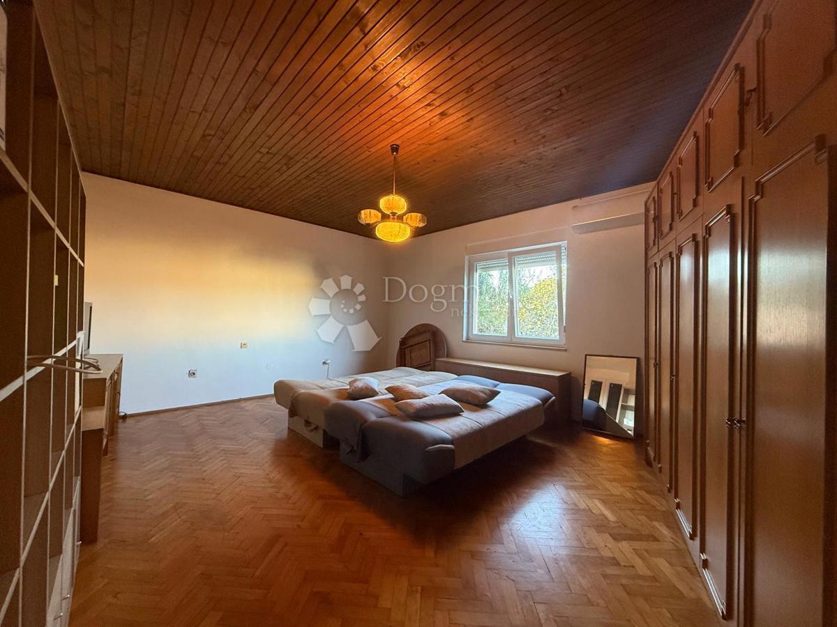 Samostojna hiša z dvema ločenima stanovanjema - VERUDA, PULA