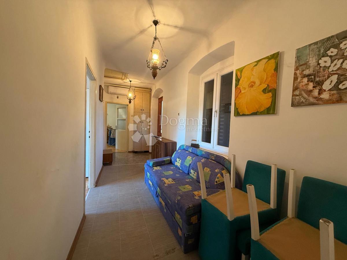 Samostojna hiša z dvema ločenima stanovanjema - VERUDA, PULA