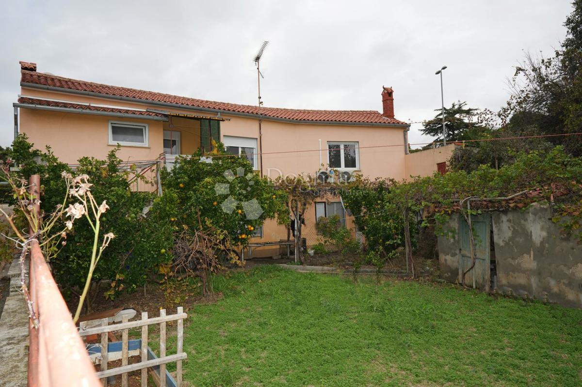 Samostojna hiša z dvema ločenima stanovanjema - VERUDA, PULA