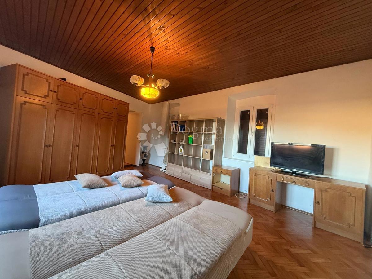 Samostojna hiša z dvema ločenima stanovanjema - VERUDA, PULA