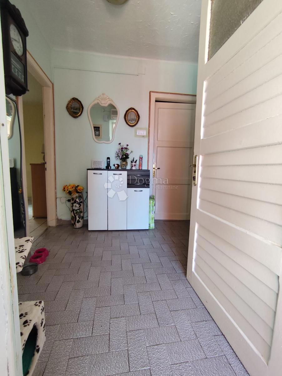 Stanovanje Baldekin, Šibenik, 58m2