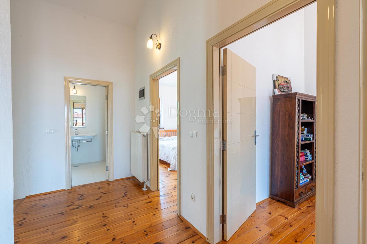 Hiša Svetvinčenat, 147m2