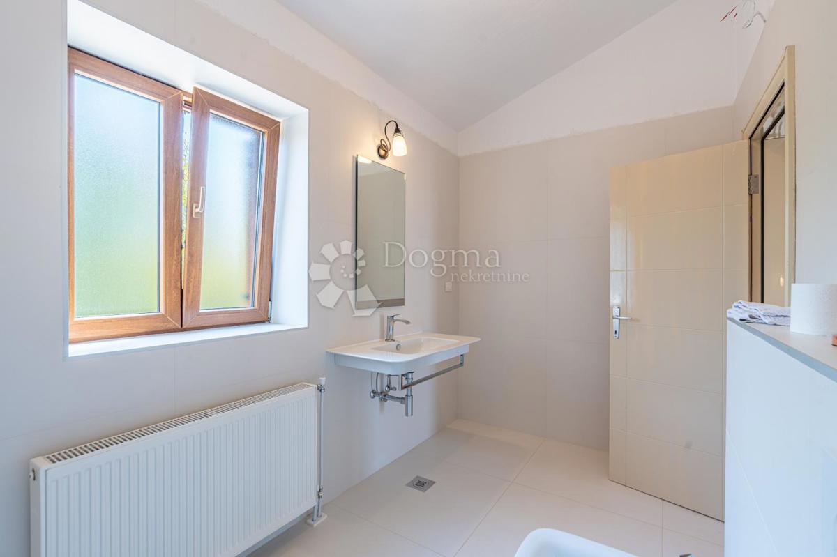 Hiša Svetvinčenat, 147m2