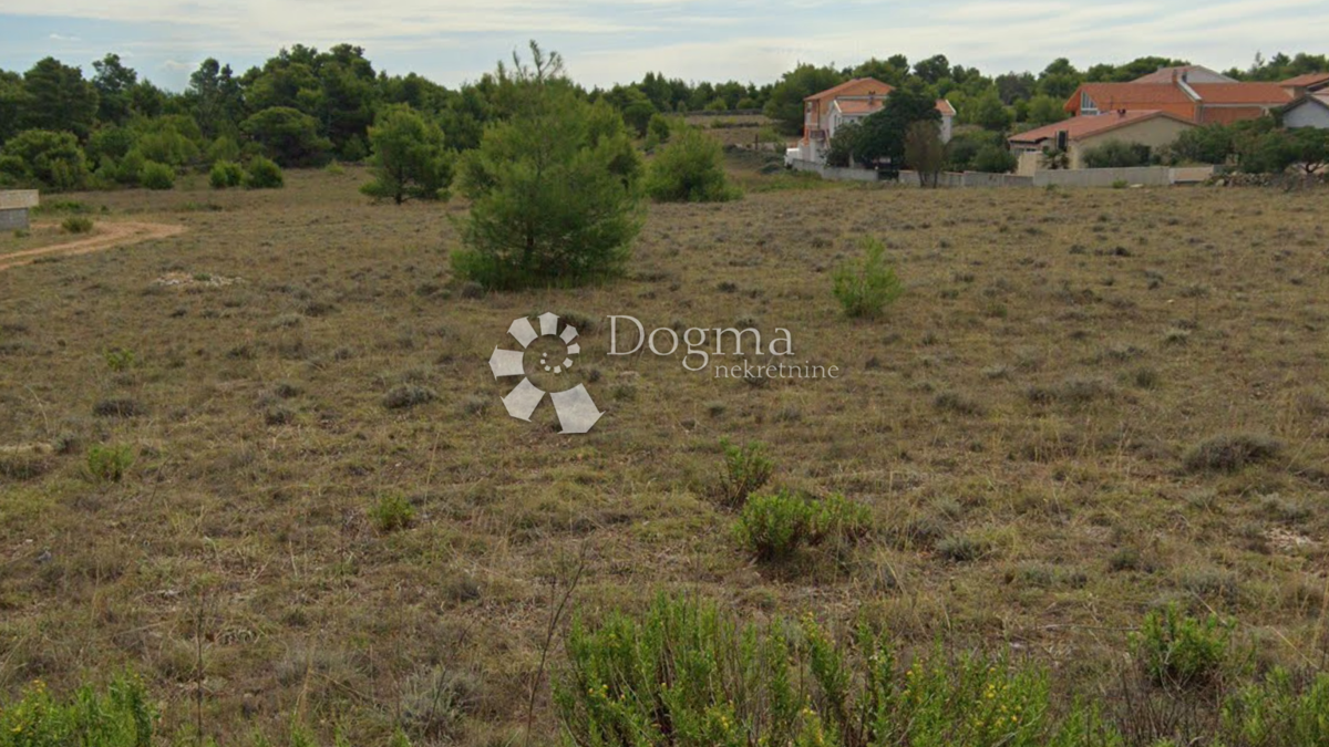 Zazidljivo zemljišče Privlaka, 660m2