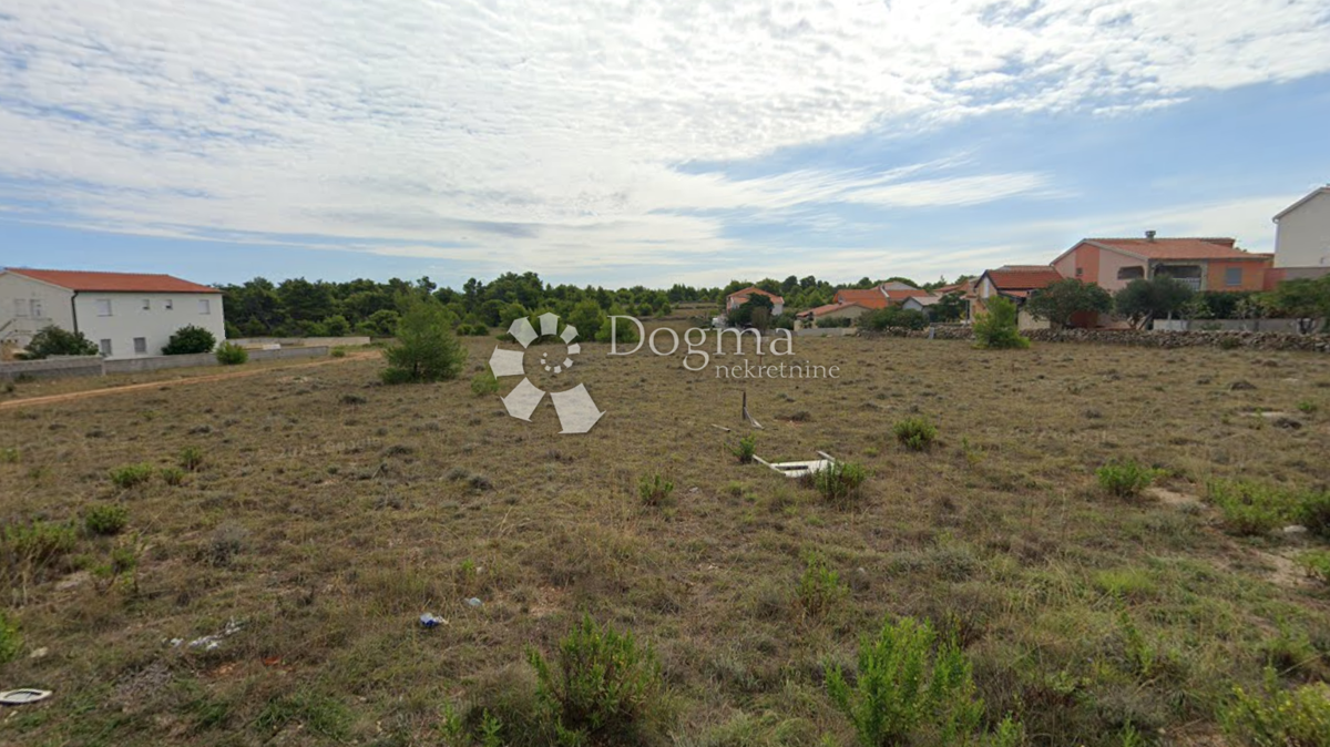 Zazidljivo zemljišče Privlaka, 660m2