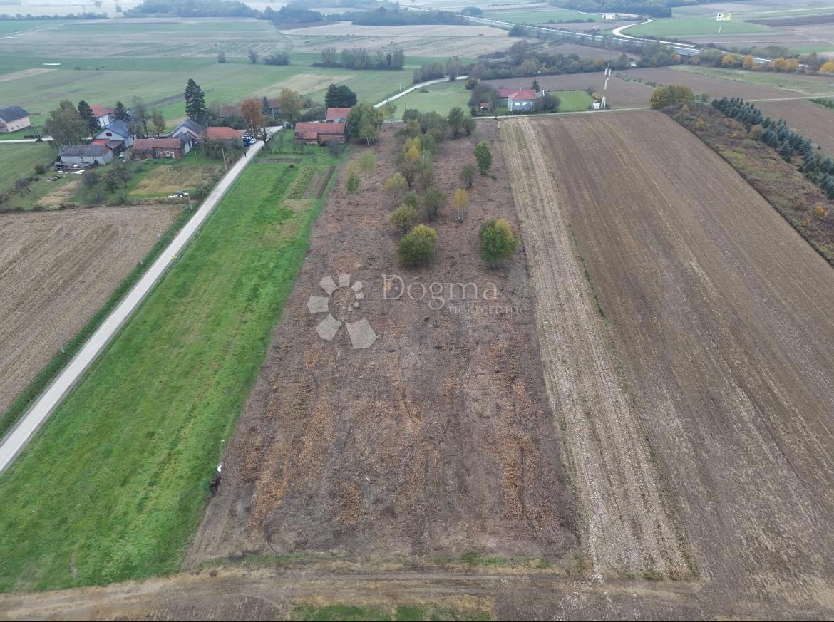 Zazidljivo zemljišče Paukovec, Sveti Ivan Zelina, 12.387m2