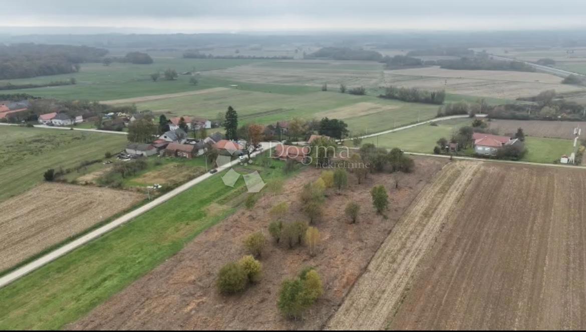 Zazidljivo zemljišče Paukovec, Sveti Ivan Zelina, 12.387m2