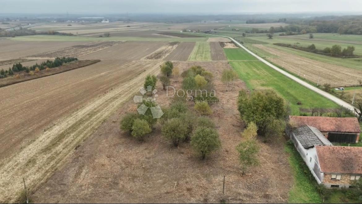 Zazidljivo zemljišče Paukovec, Sveti Ivan Zelina, 12.387m2