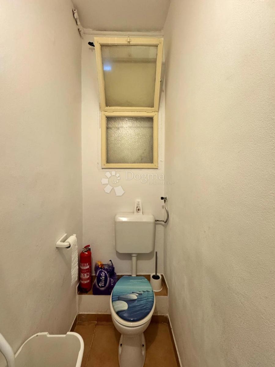 Stanovanje Centar, Pula, 32m2