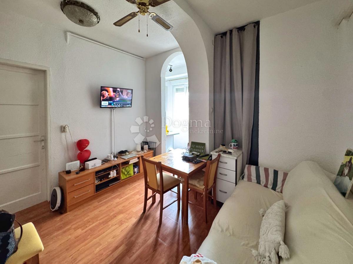 Stanovanje Centar, Pula, 32m2