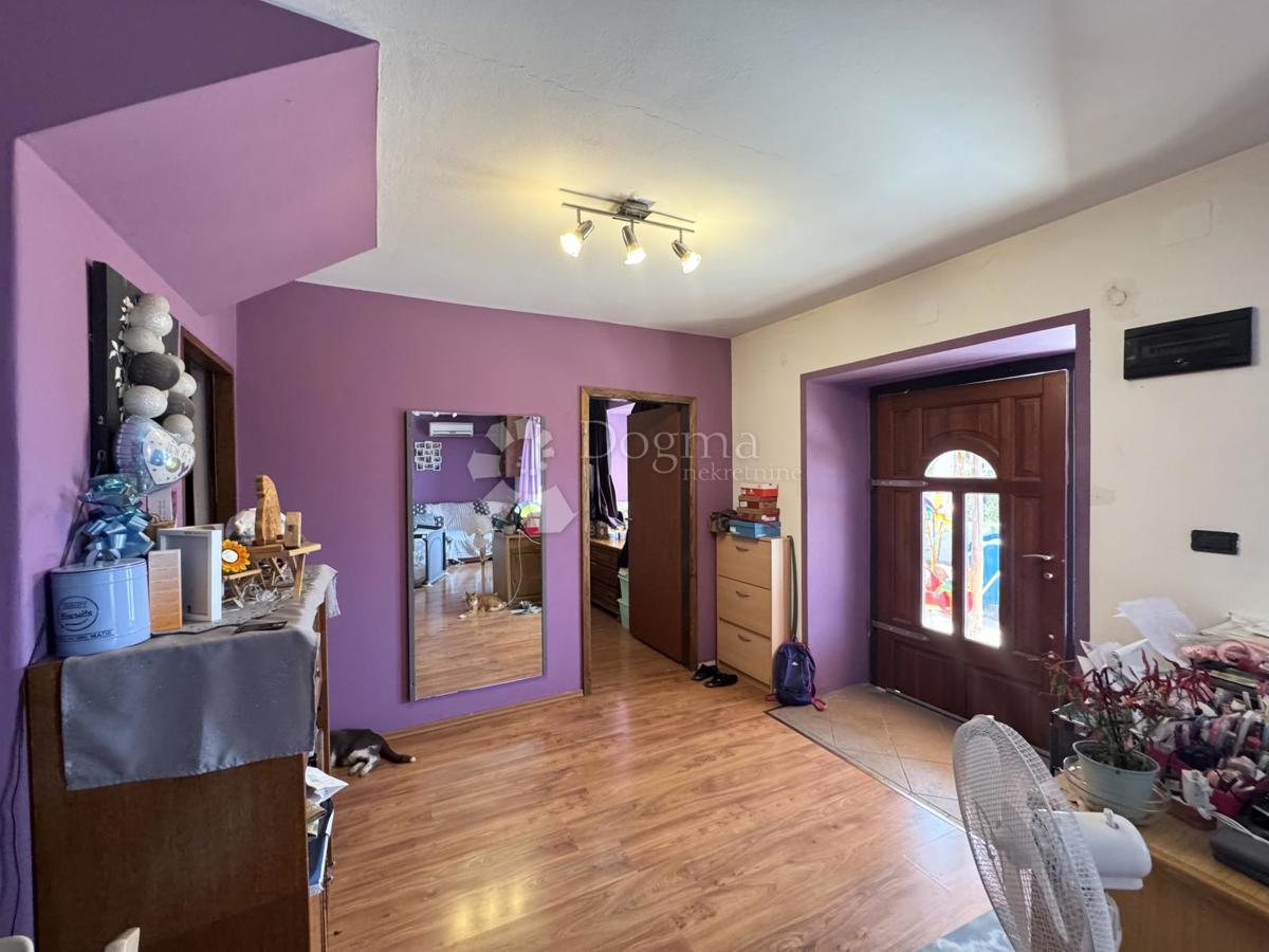 Hiša Srdoči, Rijeka, 243m2