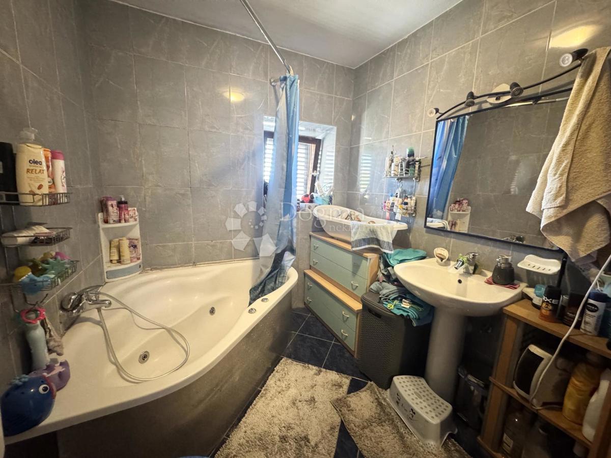 Hiša Srdoči, Rijeka, 243m2