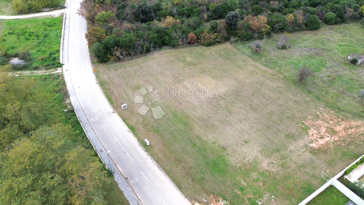 Zazidljivo zemljišče Štinjan, Pula, 601m2