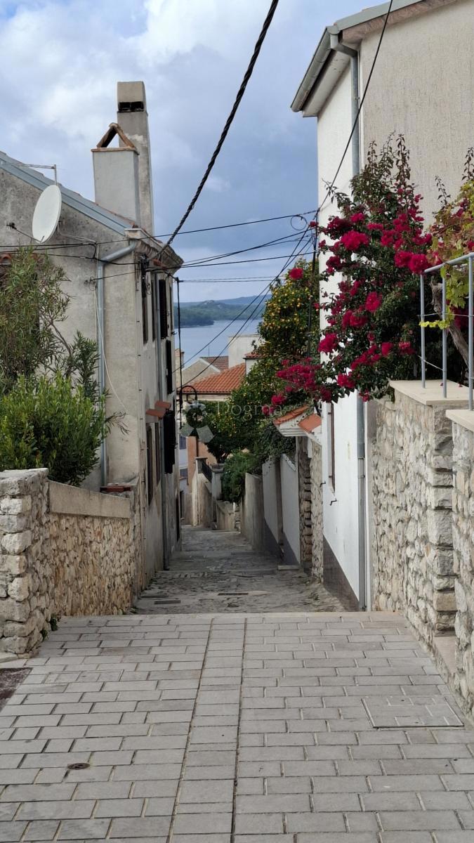 Hiša Mali Lošinj, 187,92m2