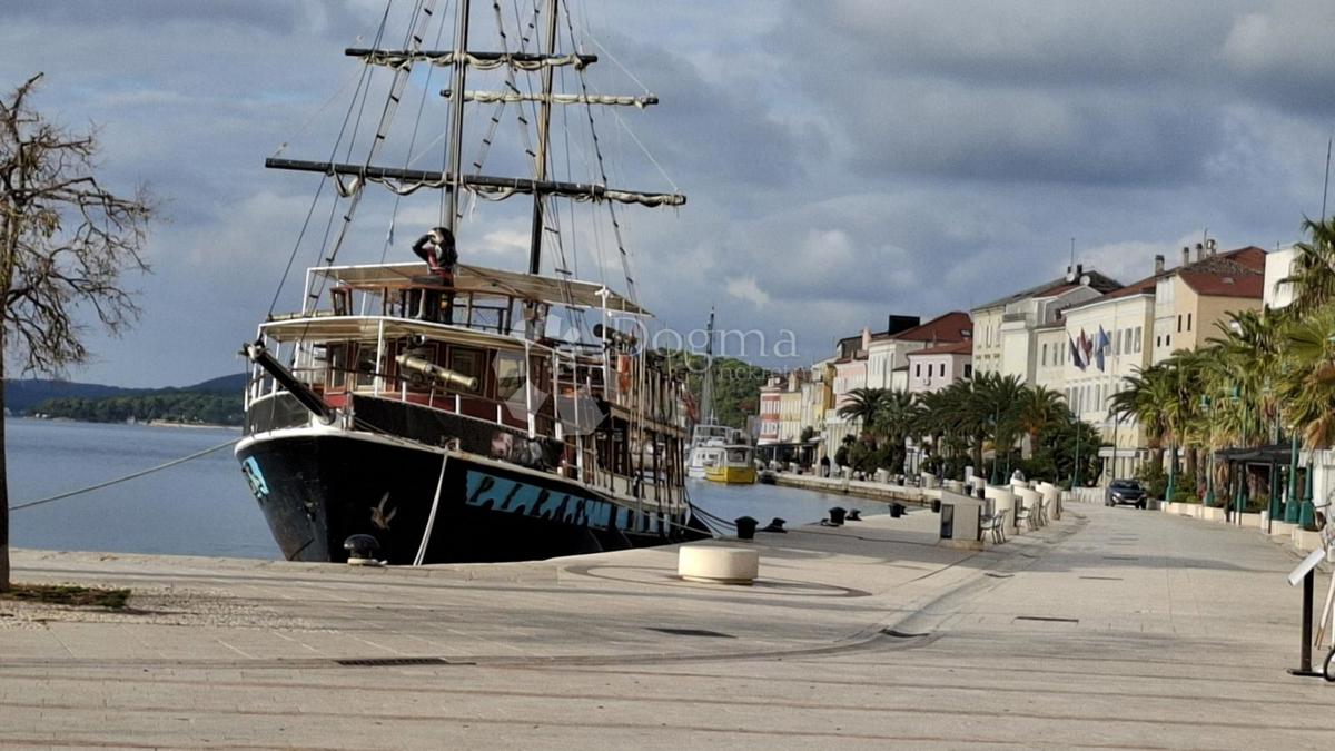 Hiša Mali Lošinj, 187,92m2