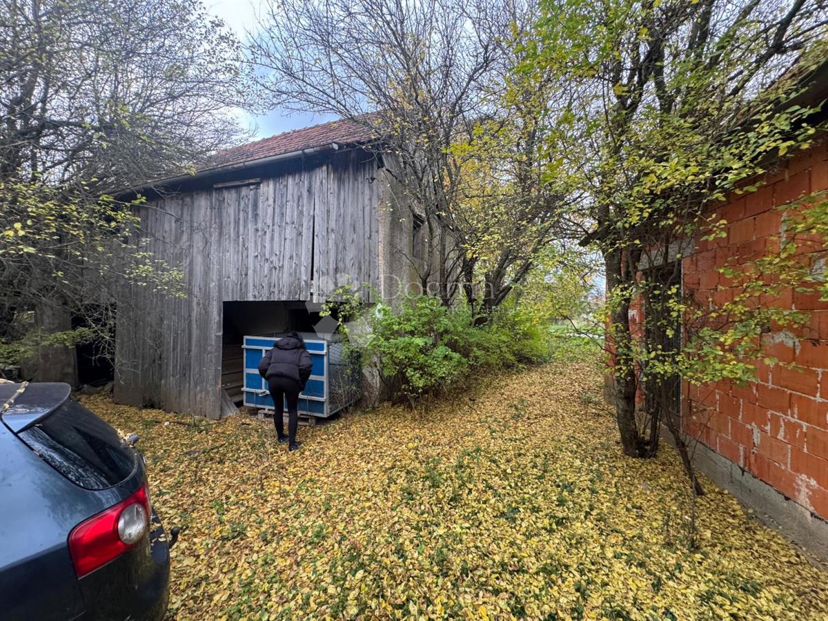 Zazidljivo zemljišče Čovići, Otočac, 10.001m2