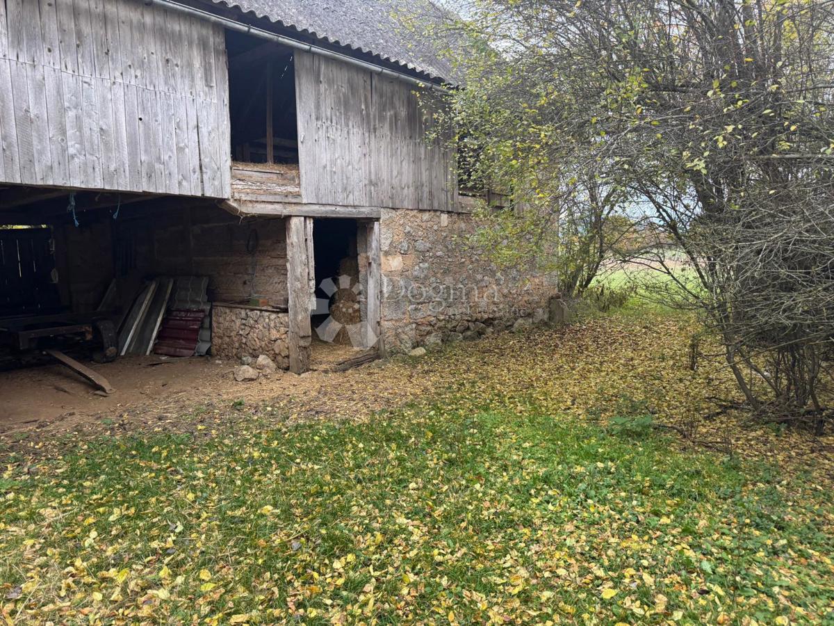 Zazidljivo zemljišče Čovići, Otočac, 10.001m2