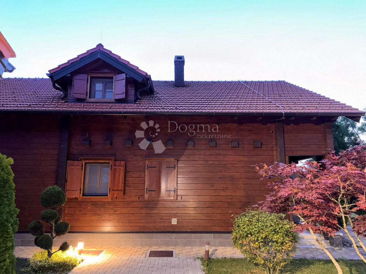 Hiša Raduč, Lovinac, 350m2