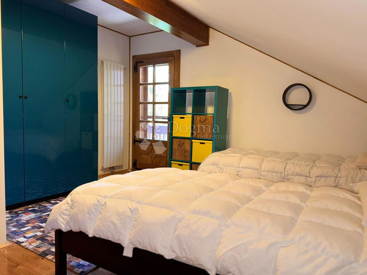 Hiša Raduč, Lovinac, 350m2