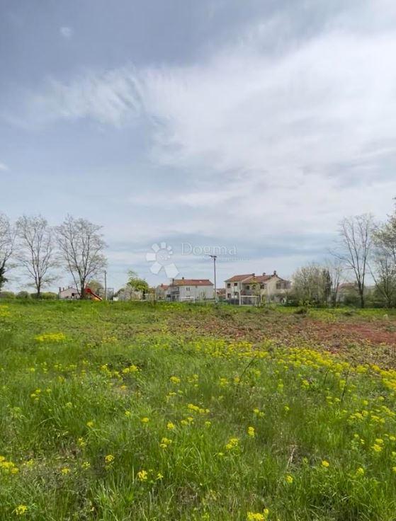 Zazidljivo zemljišče Barban, 1.010m2