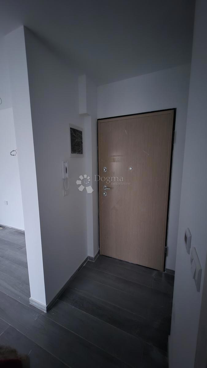 Dvosobno stanovanje v novogradnji 1 km od morja, površina 54,47 m2