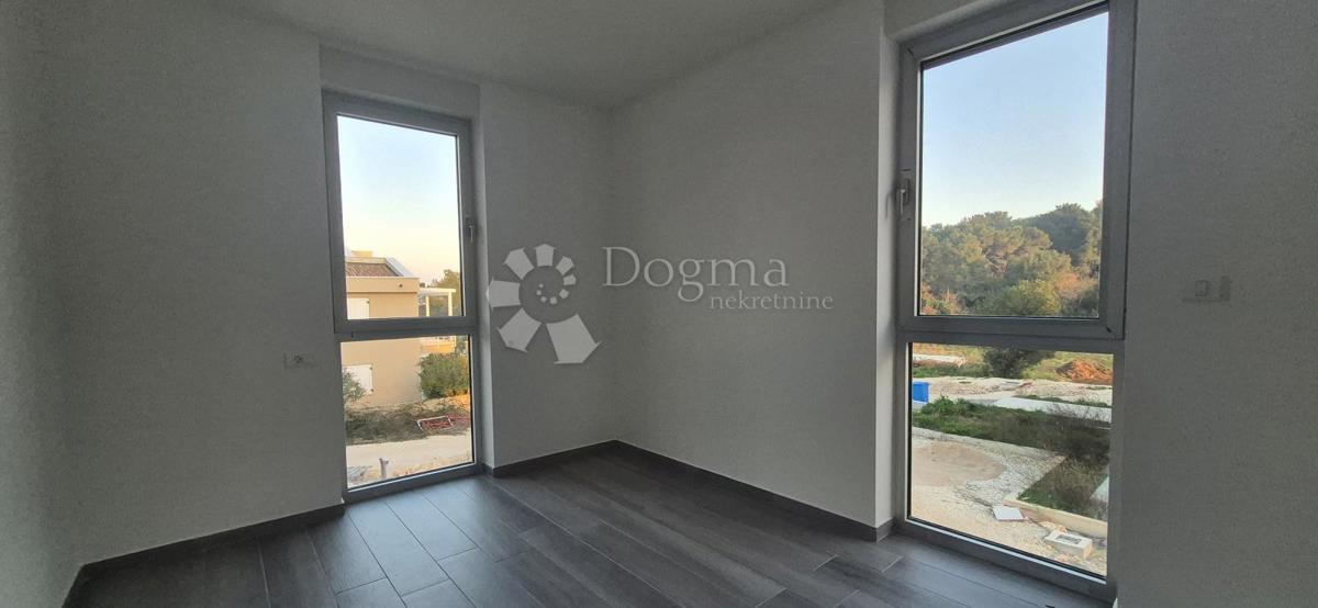 Dvosobno stanovanje v novogradnji 1 km od morja, površina 54,47 m2